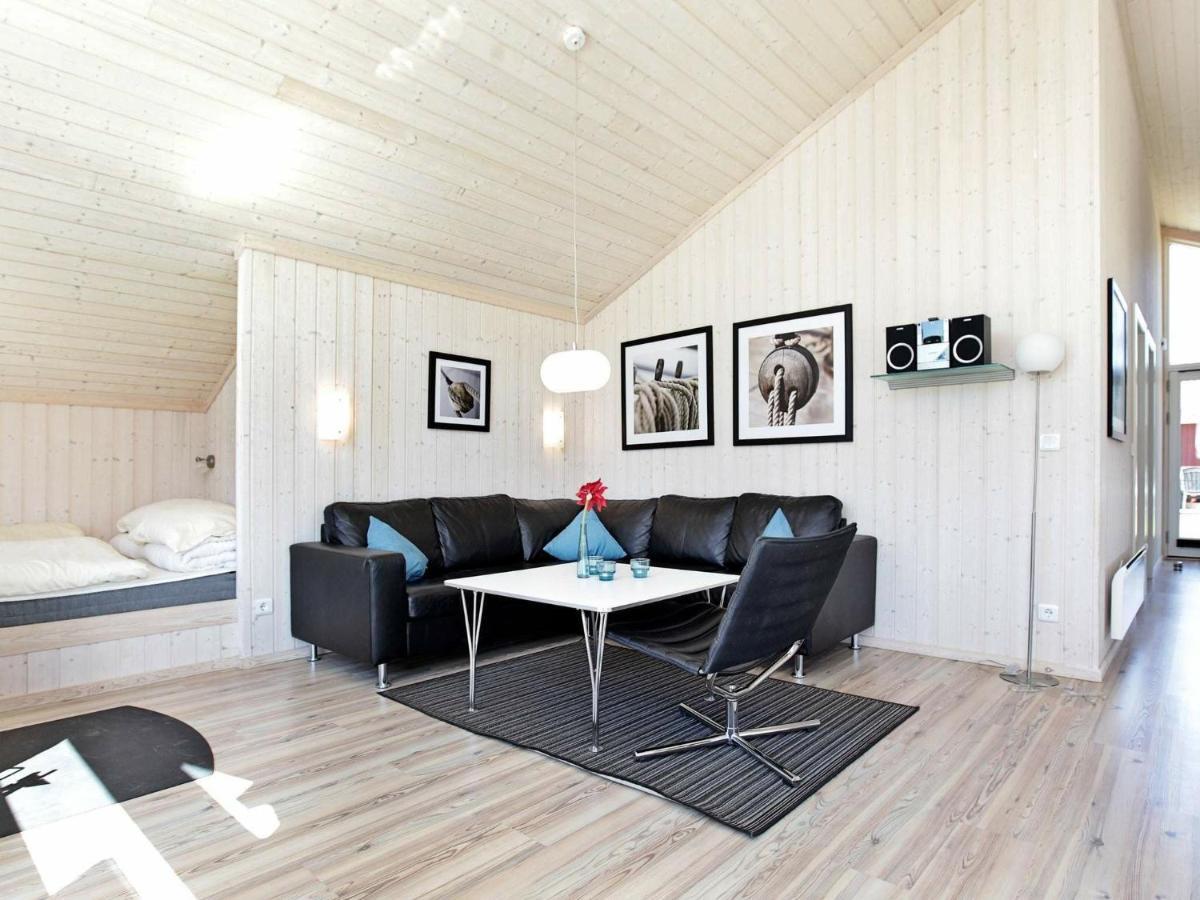 6 Person Holiday Home In Gro Enbrode Großenbrode Екстериор снимка